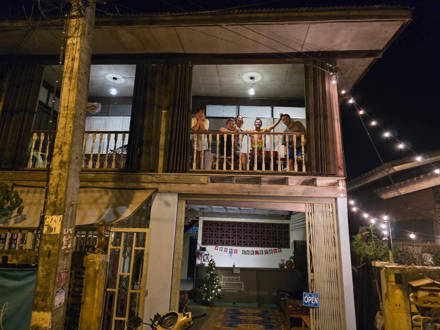 Hostelbed And Retreat Phitsanulok Exterior photo